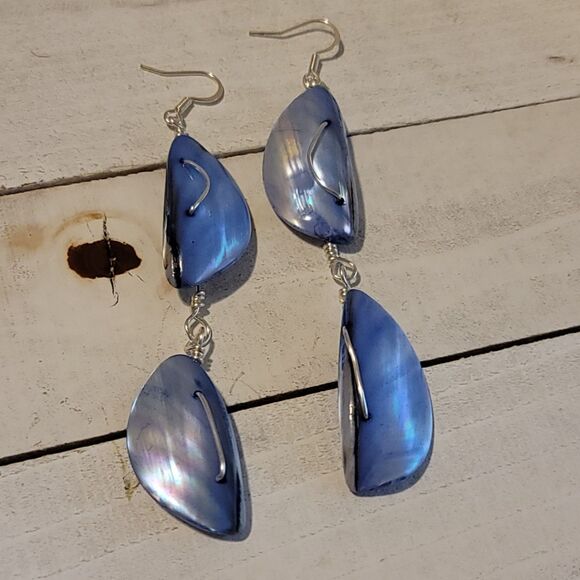 Upcycled Blue Shell Dangle Earrings – Ocean-Inspired Lightweight Eco Jewelry - Picture 4 of 4